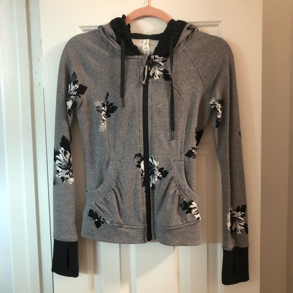 NEW!! CUTE lululemon hoodie